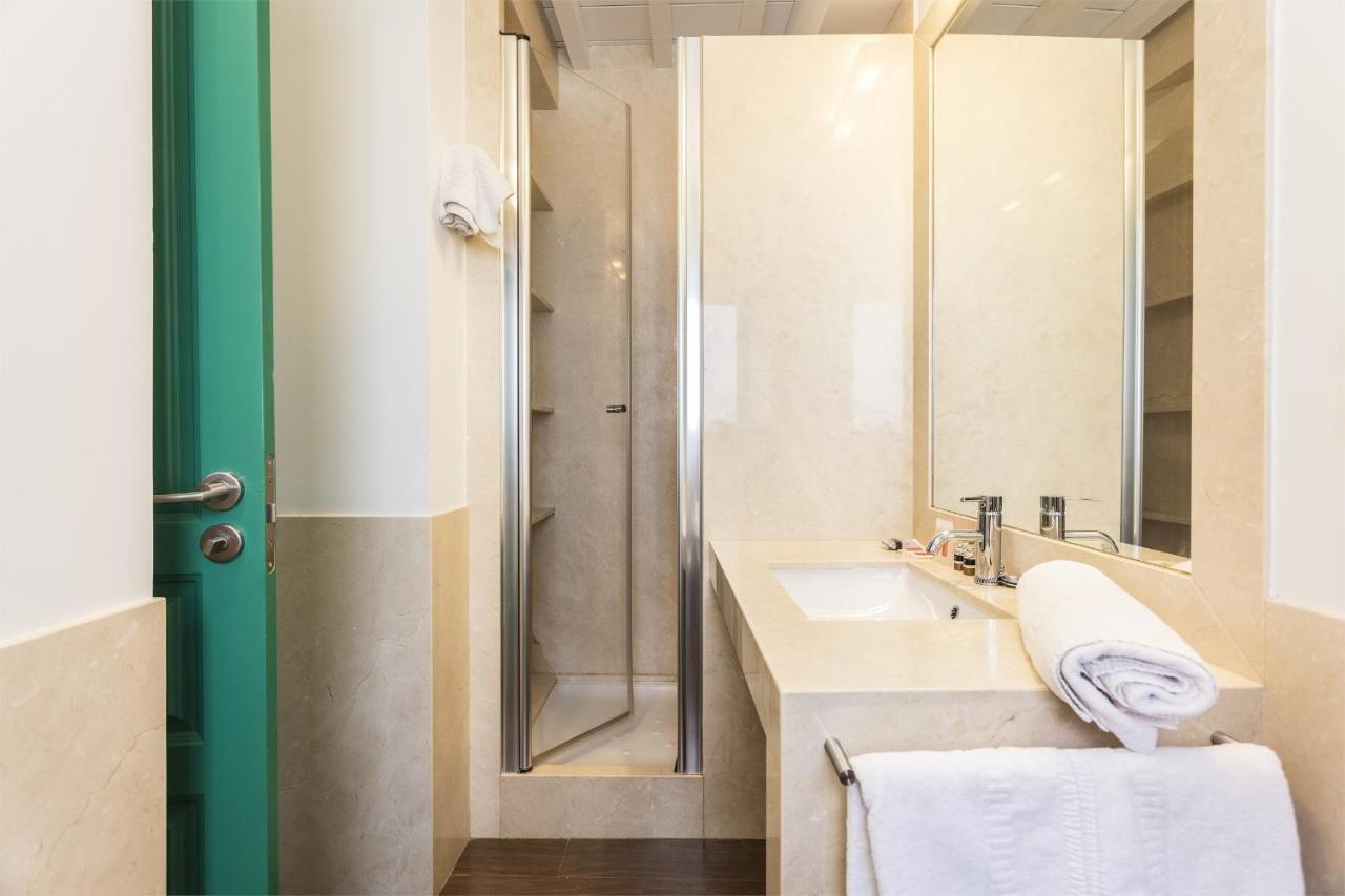 Apartamentos Laurel Suites Granada Luaran gambar